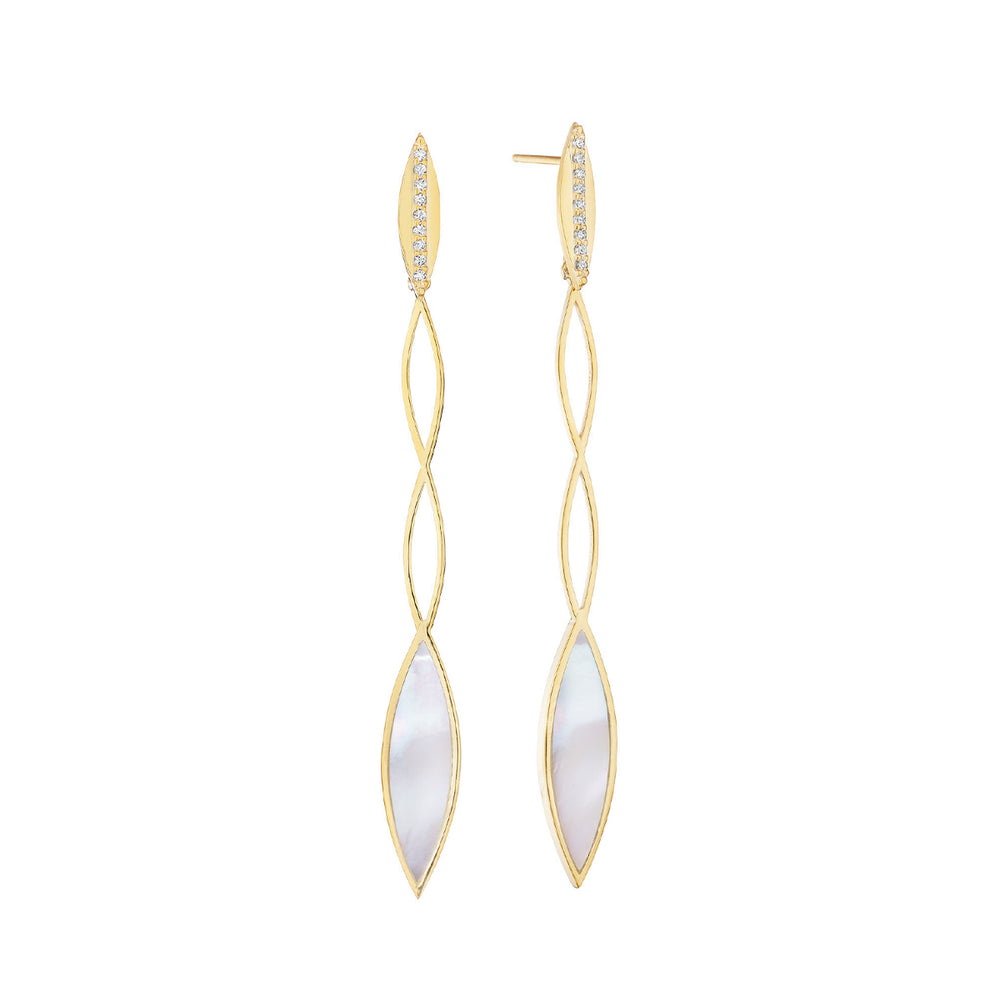 Yellow gold, mother of pearl and brilliant diamonds earring